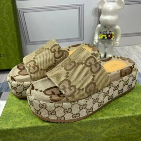 GUCCI Monogram Jumbo GG Brown Slide Sandals - Picture 3 of 8